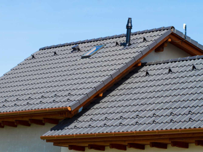 roof-609694568-9135d47cc6b94cf6aa343a1b6131d138